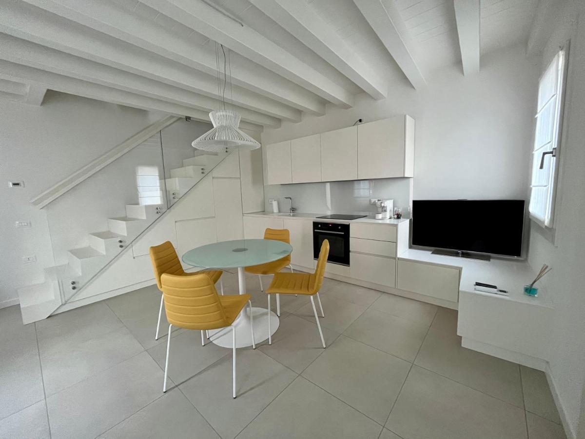 Torre 735 - Local
